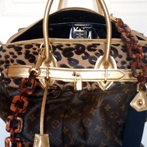 Louis Vuitton leopard steamer